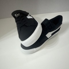 dot & zazz Unisex Kids Black White Sneakers Size 11M Hook & Loop Lace Up Low Top