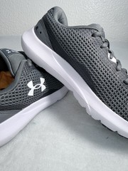 Under Armour Surge Gray Mesh Athletic Shoes Unisex Kids US 7 3024894-106