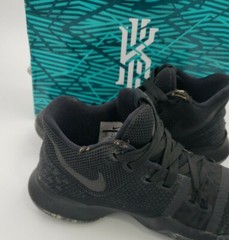 Nike Kyrie Irving 3 (GS) 2017 Sneakers Size 5Y Youth Black/Black 859466-005
