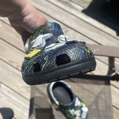 Crocs Clogs Star Wars Mandalorian Jibbitz Black Grogu Youth J4 Women’s 6 Men’s 4
