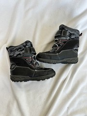 Carters Black / Grey Camo Snow Boot with strap Kids Size 12