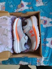 Under Armour Kids Assert 10 AC Running Shoes Gray /Orange Paint Splatter Size 2Y