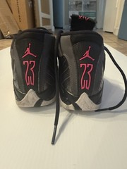 Jordan Air Jordan 14 Retro GS hyper pink size 4Y