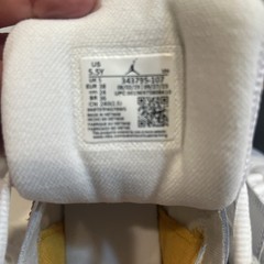 Jordan True Flight White Black And Yellow Size 5.5Y