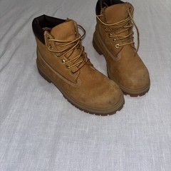 6” Classic Timberland Boots Kids Size 2.5