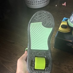 Heelys Split Wheeled Sneakers Gray/Green/Black Lace-Up Kids US 5 EU 36.5