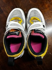 Level SS -Nike Team Hustle D11 Low Doodles FJ7689-101 13.5C