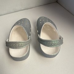 Crocs Classic Glitter Clog Kids J3 Silver/White Slip-On Clogs