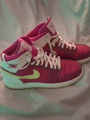 Nike Air Jordan 1 Retro Fuchsia Flash Size 6.5 Y Pink White Yellow High Top Shoe