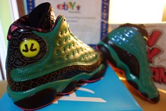Air Jordan 13 Retro DB BG „Doernbecher“ Emd Gn/Vlt Ic-Bk-D Pk 836788 305 sz 3.5Y