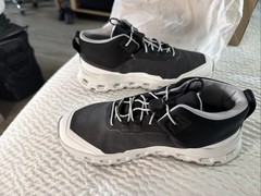 On Cloud Cloudhero Mid Waterproof Shoes Size 3.5 Youth