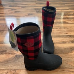 Muck Rugged II Buffalo PlaidWaterproof Outdoor Boots Youth5 Womens 7 NIB