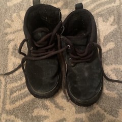ugg boots kids size 10