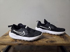 Nike Flex Runner 2 Shoes Youth Size 2.5Y Black Running Sneakers DJ6040-002