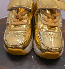 Heelys Type XHB Gold Shoes Retractable Wheels Light Up Soles Kids Unisex EUR 29