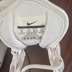 Nike Sneakers Air Max Axis size 6