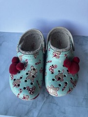 Crocs Classic Lined Clog Disney Minnie Mouse Holiday Graphic Print Blue/Red