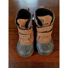 Magellan Outdoors Duck Boots Kids Size 6D Brown Waterproof Memory Foam Hook Loop