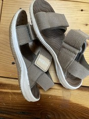 KEEN Elle 9 Backstrap Sandals Washable Footwear Tan Adjustable Hook & Loop Open