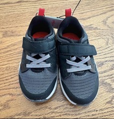 Cat & Jack Ari Kids Hook & Loop Mesh Sneakers Black/Gray/Red Size 7
