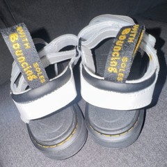 Dr. Martens VOSSIE J Strappy Leather Sandals Unisex Kids Hook & Loop size 2