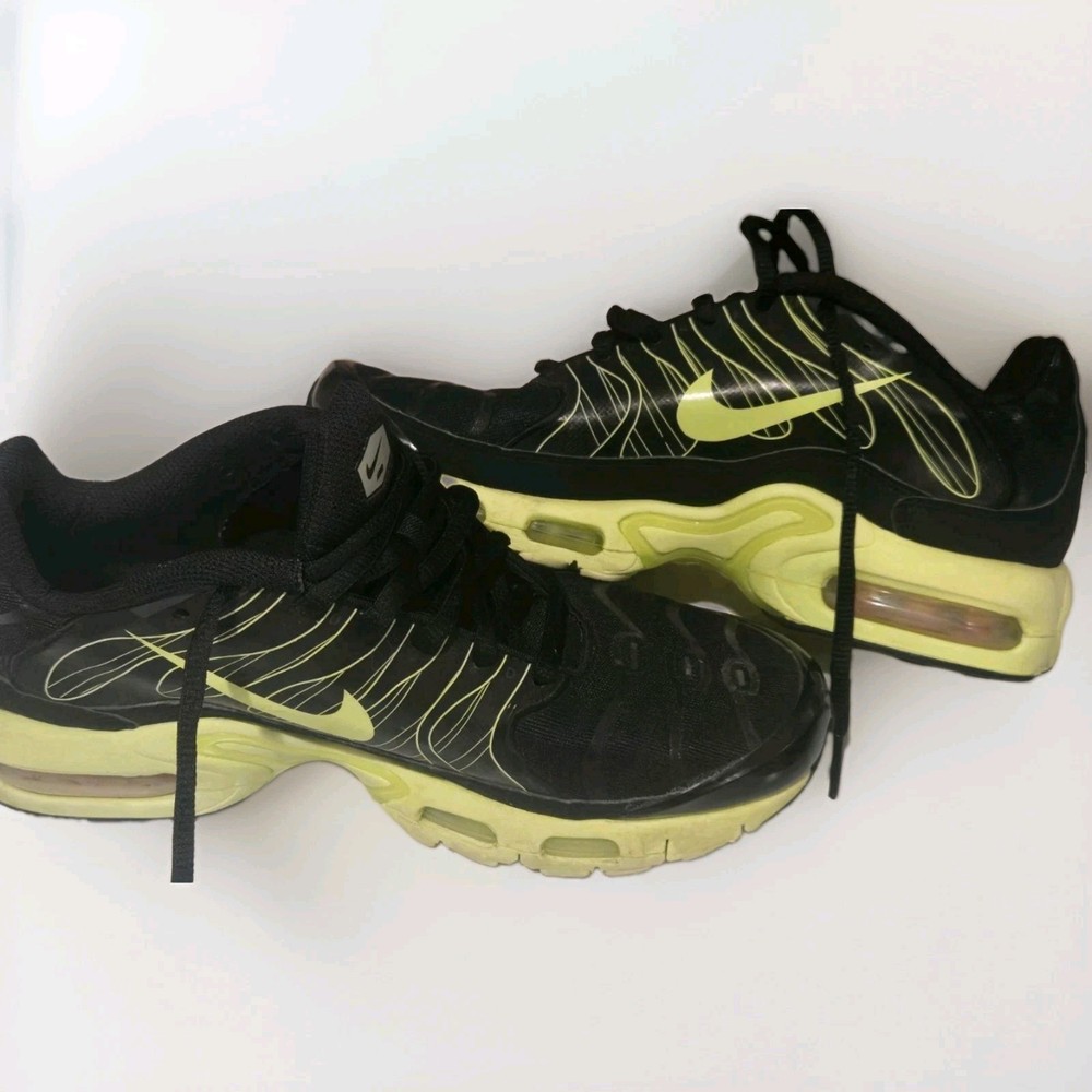 Nike Air Max Plus TN Tuned Air Black Volt Youth 6Y Sneakers Shoes Rare EUC