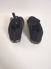 Heelys Racer 20, Black/Green Camo Skate Shoes Youth Size 4. Missing Wheel x1