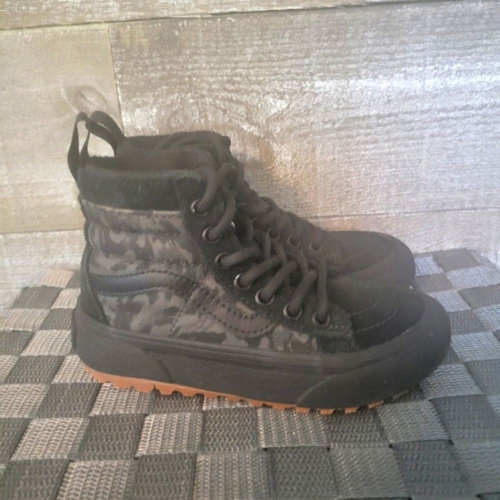 Vans Kids Black Gray Camouflage High-Top Sneakers Skate 10.5 Children