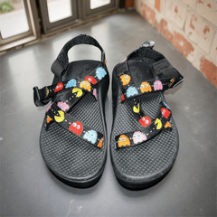 Kid’s Chaco PAC-MAN 80s Arcade Classic Z/Sandals Size Youth 2 Excellent Shape