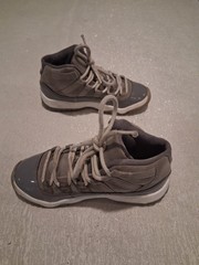 Nike Air Jordan 11 Retro PS Cool Grey 2021 Kids Size 11C Sneaker 378039-005