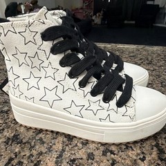 Art Class High Top Sneakers Kids Size 13 White Black Star Platform Shoes Punk