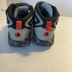 Shaq Tennis Shoes Kids Sz 7 Style Radiate High Top ￼AQ95016YBS