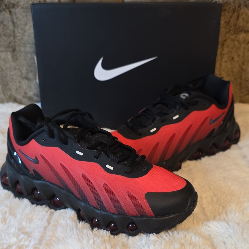 Nike Air Max DN8 (GS) Low Top Lace-Up Mesh Sneakers Black/Red 4.5Y