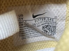 Nike Omni Multi-Court GS ‚Spring Colors‘ FJ7719-141 Running Shoes Youth Size 6Y