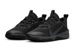 Nike Big Kid 7Y Omni Multi-Court Black DM9027-001