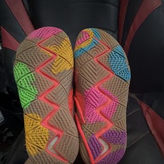 Kyrie 4 lucky charms sz 11