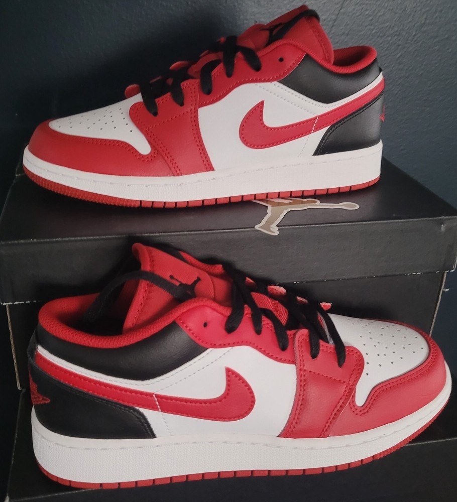 NEW AUTHENTIC AIR JORDAN 1 RETRO LOW (GS) „BULLS“ US 7 Y