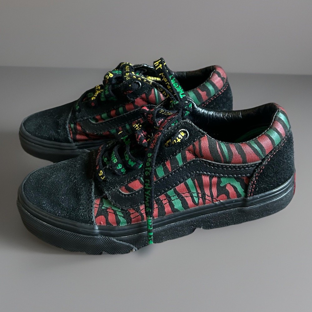 VANS A Tribe Called Quest Black Red Green Sneakers Youth Size 2