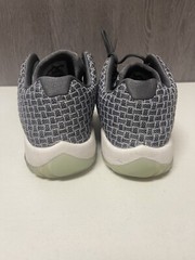 New Air Jordan Future Low BG Wolf Grey/Emerald Rise GS Size 7Y 724813-006