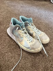 Nike Kyrie Flytrap 5 Big Kids Basketball Sneakers White/Light Blue 6Y M