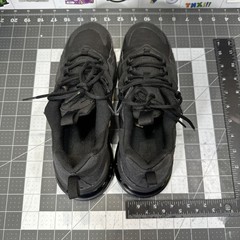 Nike Air Max 270 React Triple Black Athletic Shoes 7 Y Womens 8.5