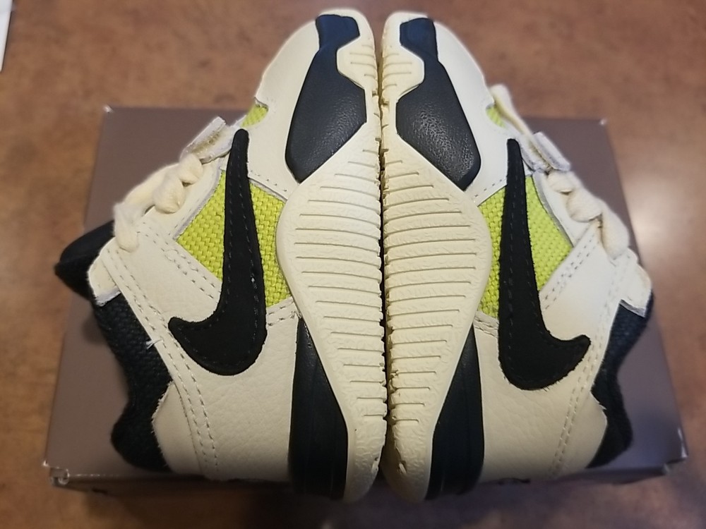 Size 5C- Travis Scott Jumpman Jack TR (TD) „Bright Cactus“ Preowned