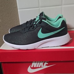 Nike Tanjun SE Black Green GS Size 6.5Y Womens 8 Running Shoes 859617-001