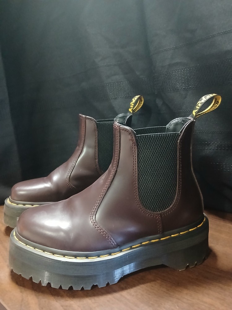 new size 5 Doc Martens 2976 leather Chelsea pull on Boots crazy horse