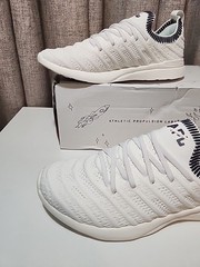 APL TechLoom Wave IVORY / IRON / Ribbed Youth Size 4 NEW with box free ship!
