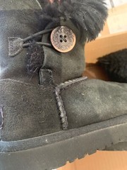 UGG Australia Black Kids K Bailey Button 5991TT Boots Size USA 10, Original Box