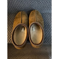 Uggs Chestnut Tasman Slippers, Kids size 5/Womens size 7