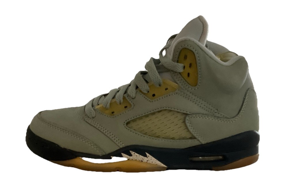 Size 4 (GS) – Jordan 5 Retro Mid Jade Horizon