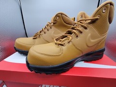 Big Kid’s Nike Manoa LTR Wheat/Black (BQ5372 700)