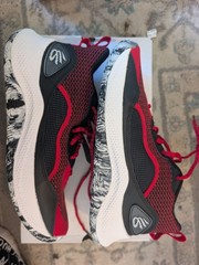 Under Armour GS CURRY 3Z 24 Steph Curry Size 9.5 Black Red Basketball Sneakers